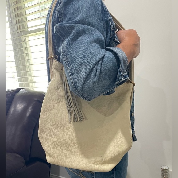 HOBO THE ORIGINAL Leather bag 3-in-1 Convertible
Backpack Tote and Crossbody. - Picture 3 of 12